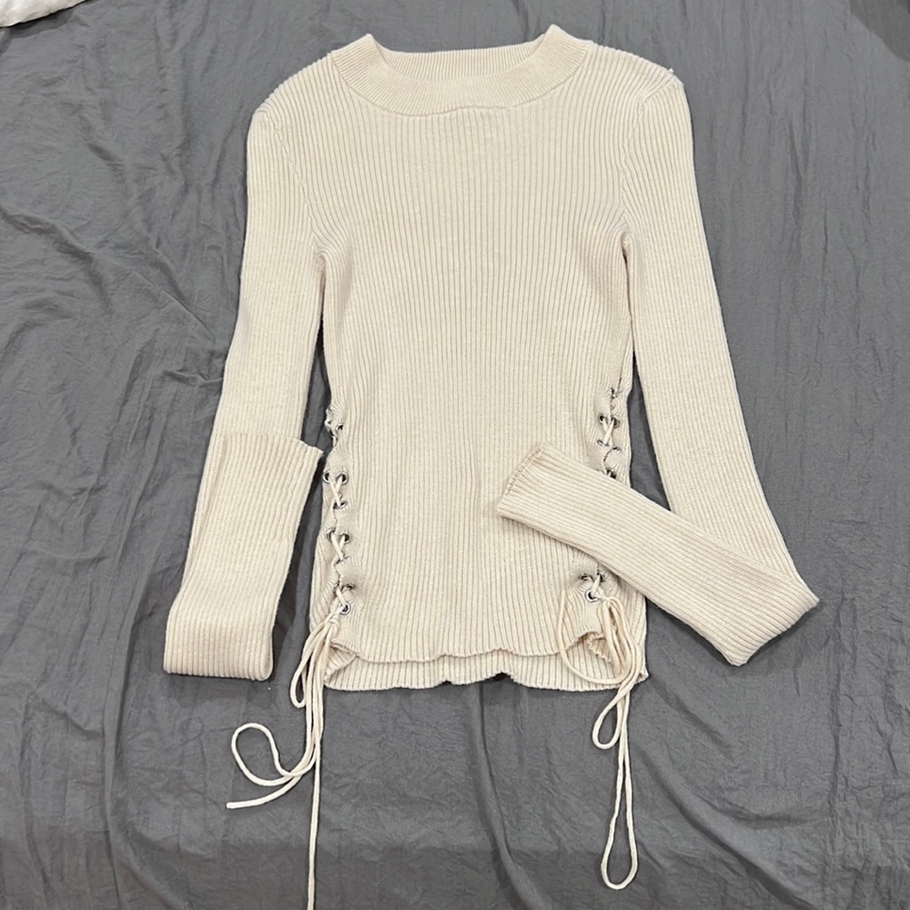 H&M Cream Ribbed Knit Top with Lace-Up Sides